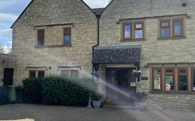 Cotswolds Luxury House In Central Bourton Large Sleeps 2-11. Pet Friendly.
